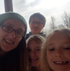 Meet your Posher, Cynthia